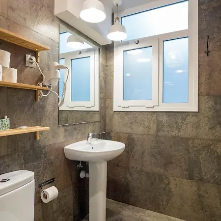 Sants Station Apartmán *