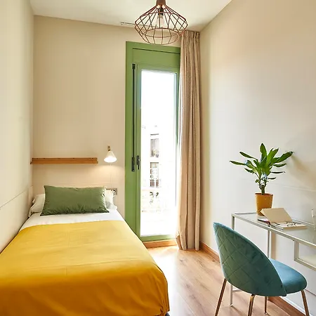 Sants Station Apartmán *
