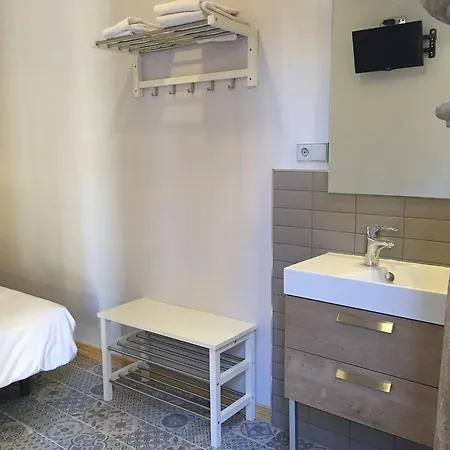 Bcn Vendégház *