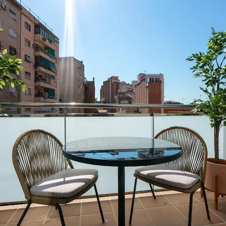 Limehome Carrer De Besalu 82 Barcelone