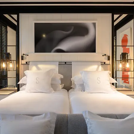 Seventy Hotel