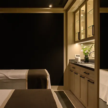 Seventy Hotel