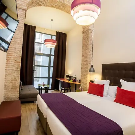 Hotell Leonardo Ramblas 3*