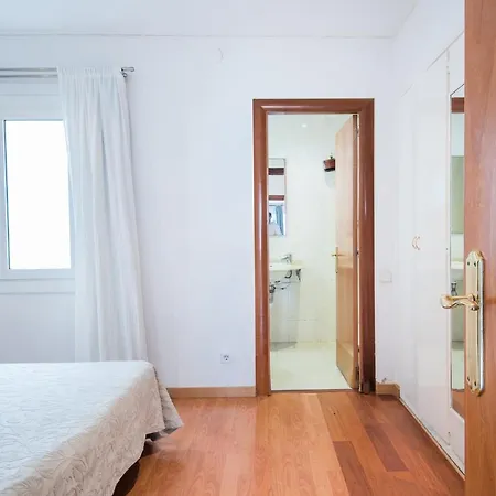 Eixample 4 Apartment *