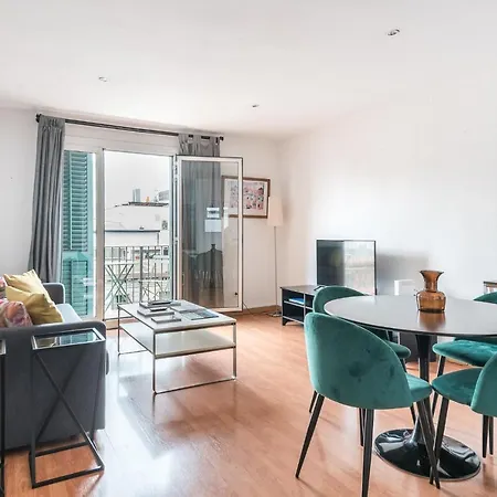 Eixample 4 Apartment *