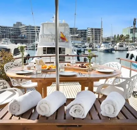 Charming Boat In Barcelona - Perfect Getaway Botel