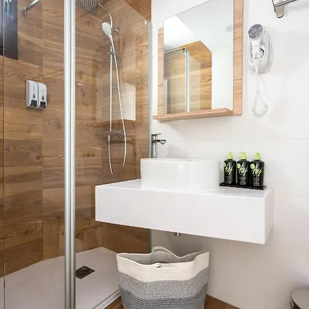Limehome Carrer De Fontcoberta - Digital Access * Barcelone