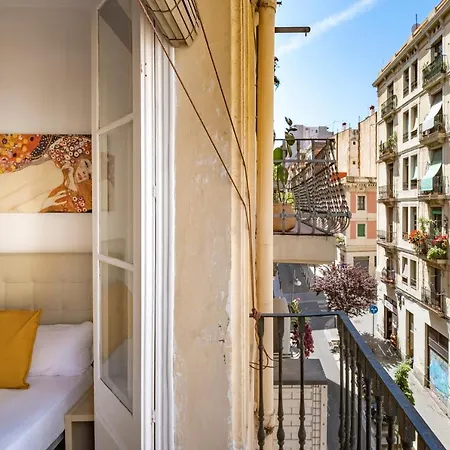Apartment Centric Gaudi Barcelona