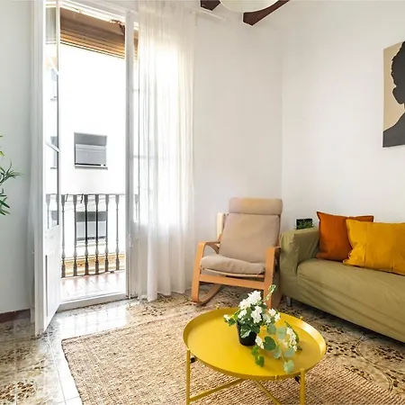Apartment Centric Gaudi *