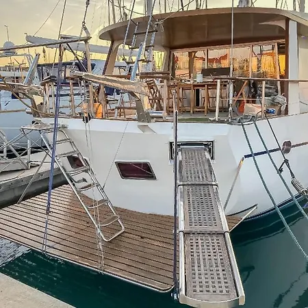 Botel Spacious Yacht Center 5 Barcellona