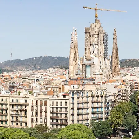 Ab Sagrada Familia Views * Барселона
