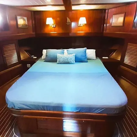 Båthotell Adara Yacht - Big Turkish Gulet Barcelona
