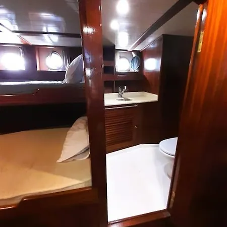 Båthotell Adara Yacht - Big Turkish Gulet
