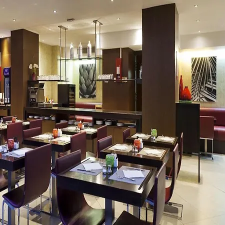 伊鲁尼奥迪托瑞酒店