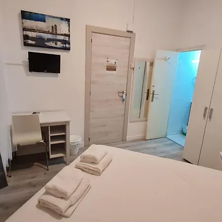 بيت ضيافة Eixample 2*