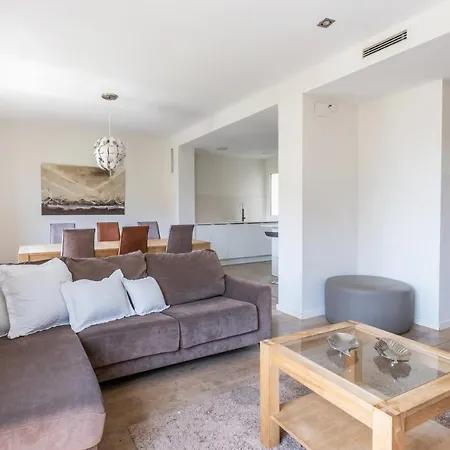 Rent Avenida Diagonal Apartment Barcelona