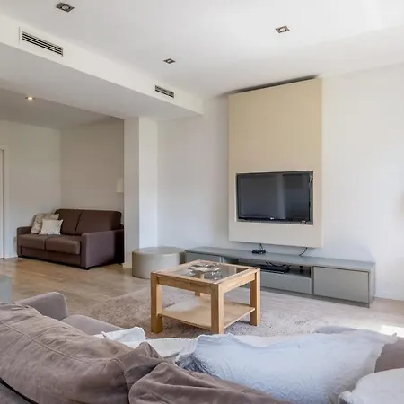 Rent Avenida Diagonal Apartment Barcelona