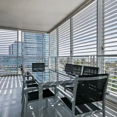 Alcam Llum Deluxe Apartment Barcelona