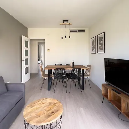 Chicstays Olimpica Apartment *