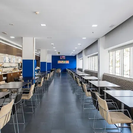 酒店 巴塞罗那市22@智选假日酒店 3*