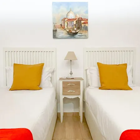 Coqueto Alojamiento Cercano A La Sagrada Familia Apartment *
