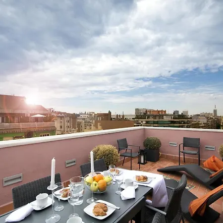 Appartamento Eixample Building By Mercedes Heritage Barcellona