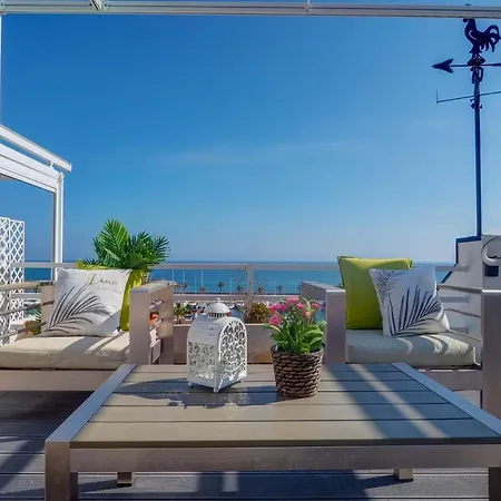 The Moonlight Sea View By Hello Homes Villa