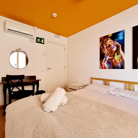 Hostel Arc House