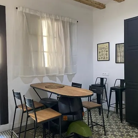 Spacious Modern In The Vibrant El Raval Barcelona