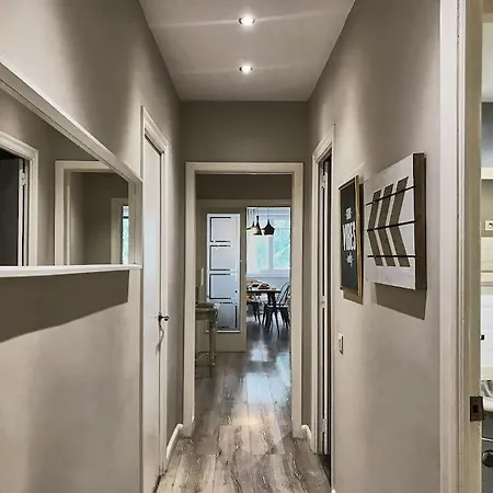 Magnificent 4 Bedroom In Eixample Barcelona