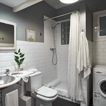 Magnificent 4 Bedroom In Eixample Barcelona