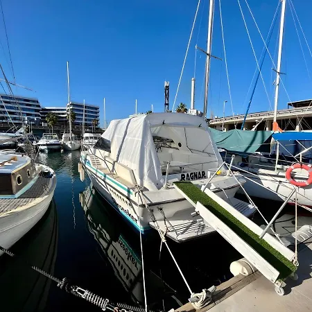 Hotel en barco Cozy Private Two Yacht In Barcelona - Port Fórum