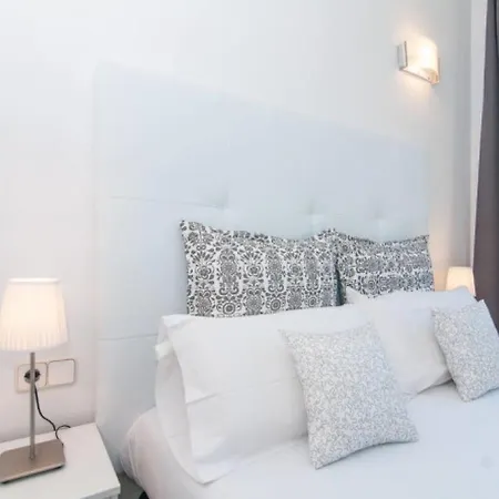 Picasso Apartment