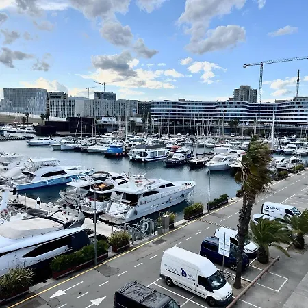 Cozy Private Two Yacht In Barcelona - Port Fórum Hotel en barco Sant Adrià de Besòs