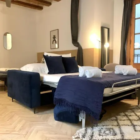 Apartment Spacious In The Gothic