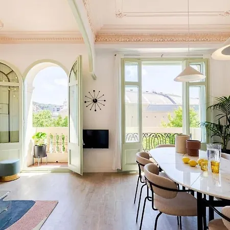 Lovely In Plaza Espana - Fira Montjuic Apartment *