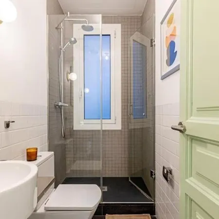 Lovely In Plaza Espana - Fira Montjuic Apartment *