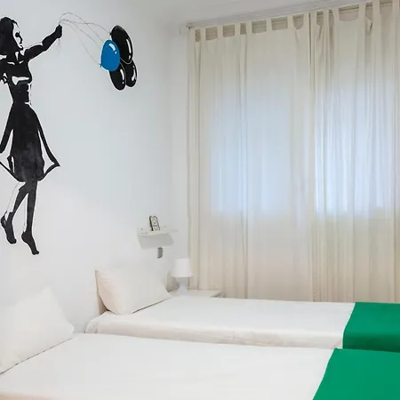 Monrooms Pensionat 2*
