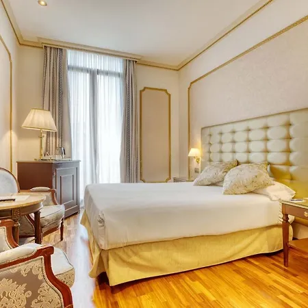 Roger De Lluria Hotel