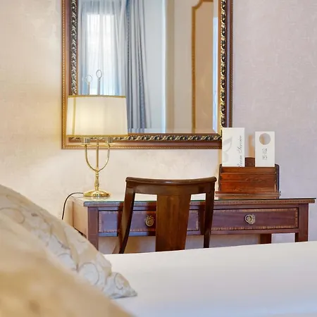Hotel Roger De Lluria