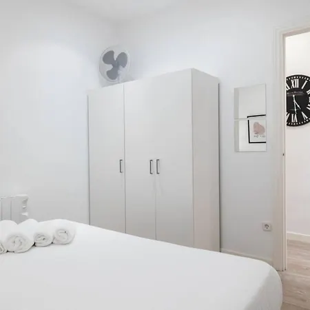 Apartment Bebarceloner Poble Nou - 2 Bedroom
