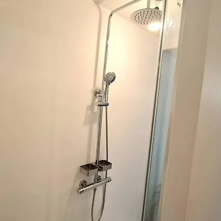 Studio Apartment *