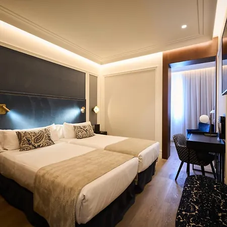 Catalonia Plaza Catalunya Hotel 4*