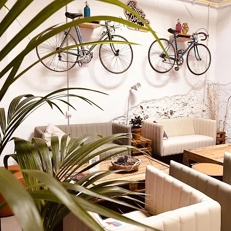 Hostel Bed & Bike
