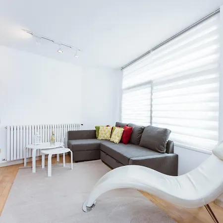 Appartamento Two Bedroom Townhouse Within 10min Walk From Beach *