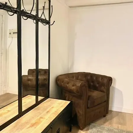 Apartment New Design In Center.