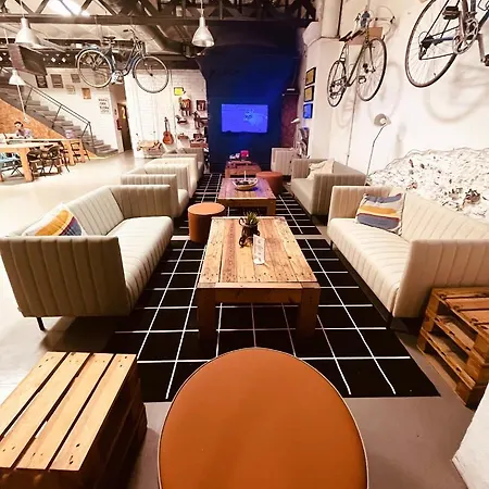 Hostel Bed & Bike