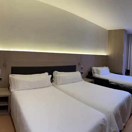 Lleo Hotel