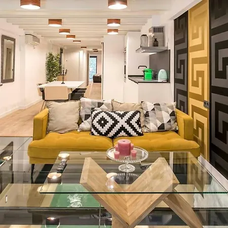 Amazing 3 Bedroom With Indoor Pool *
