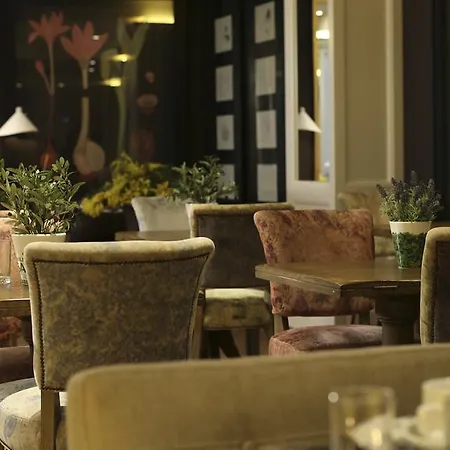 Ofelias 4sup By Bondia Group Hotel 4*
